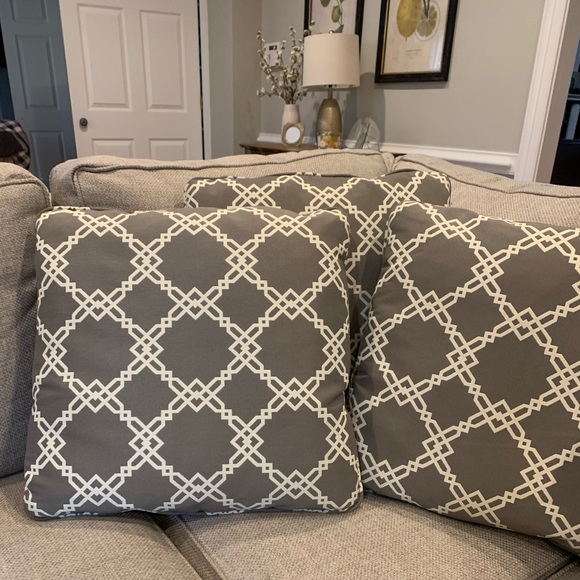 Pillow covers - Wesley Hall upholstery - Picture 1 of 4